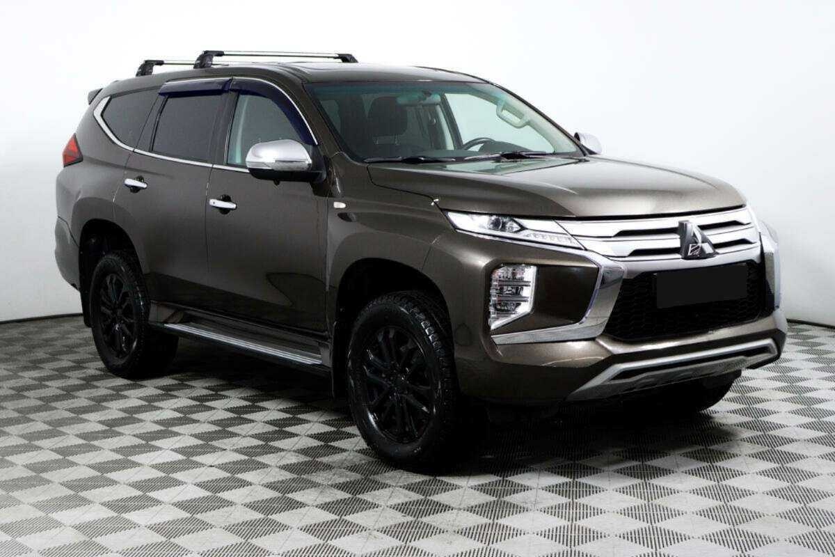 Mitsubishi Montero Sport 2022 года с пробегом. Фото: #2