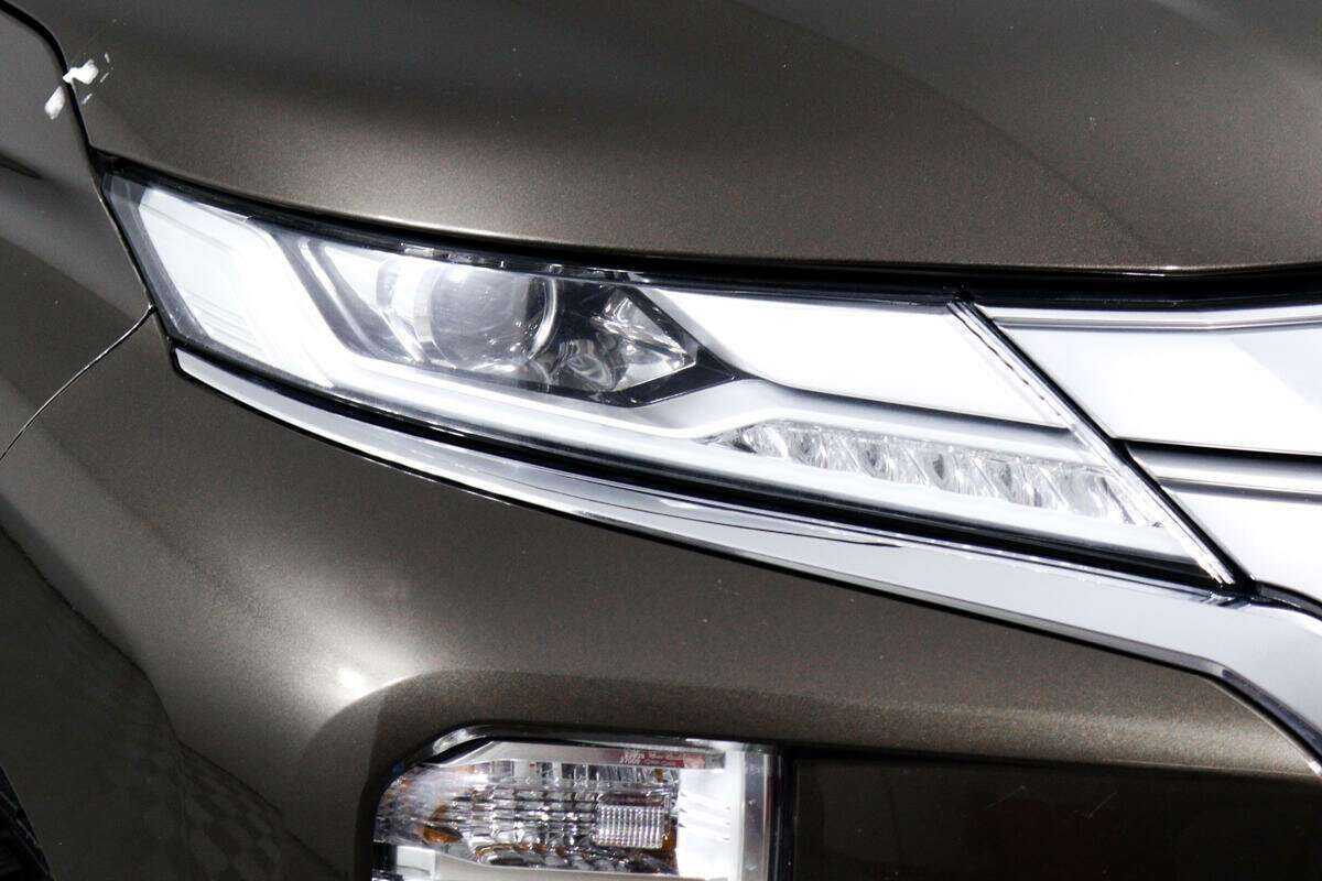 Mitsubishi Montero Sport 2022 года с пробегом. Фото: #15