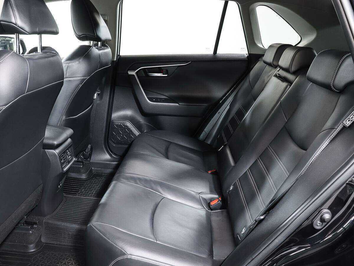 Toyota RAV4 2019 года с пробегом. Фото: #9