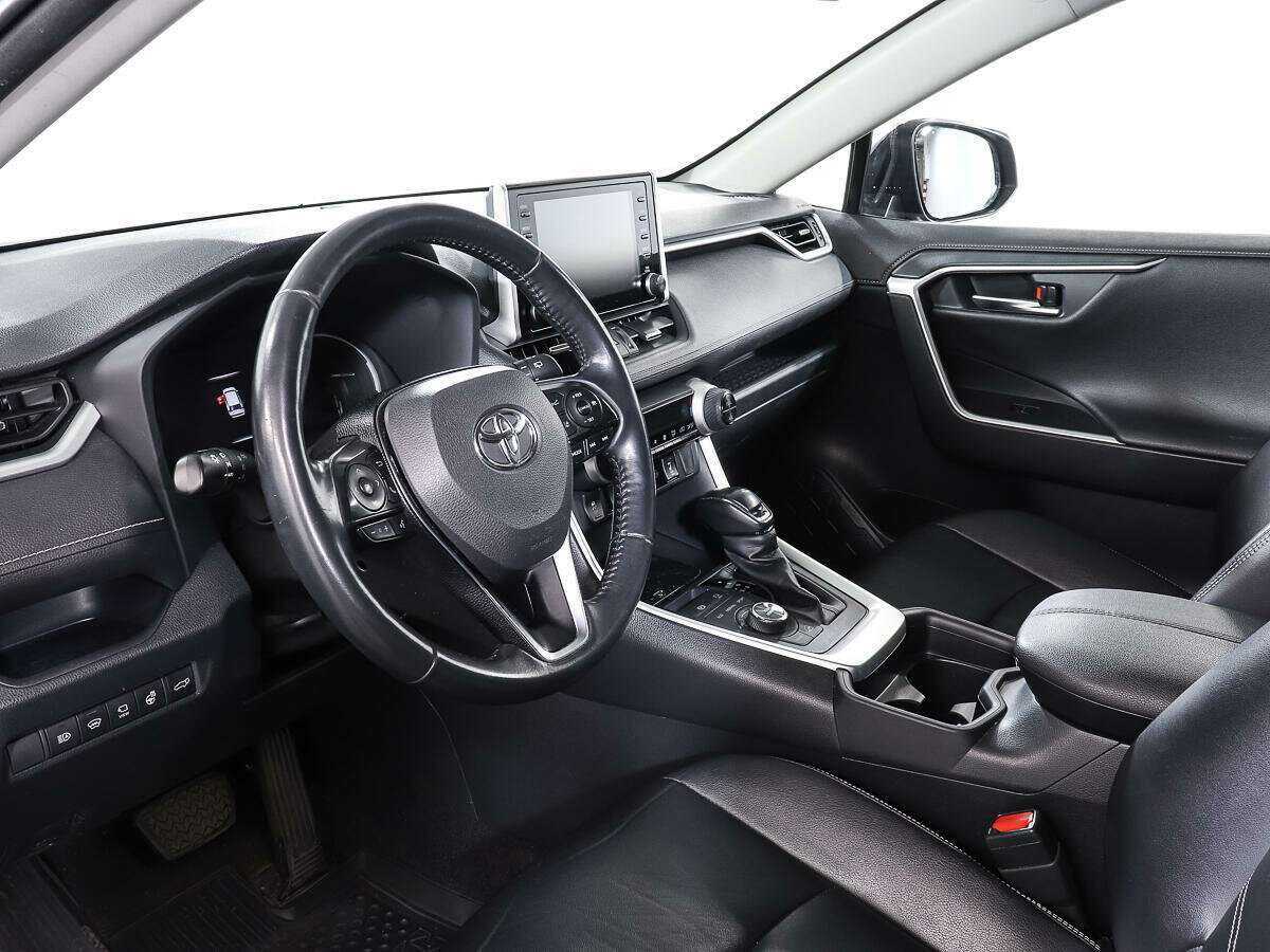 Toyota RAV4 2019 года с пробегом. Фото: #12