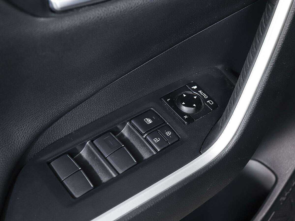 Toyota RAV4 2019 года с пробегом. Фото: #16