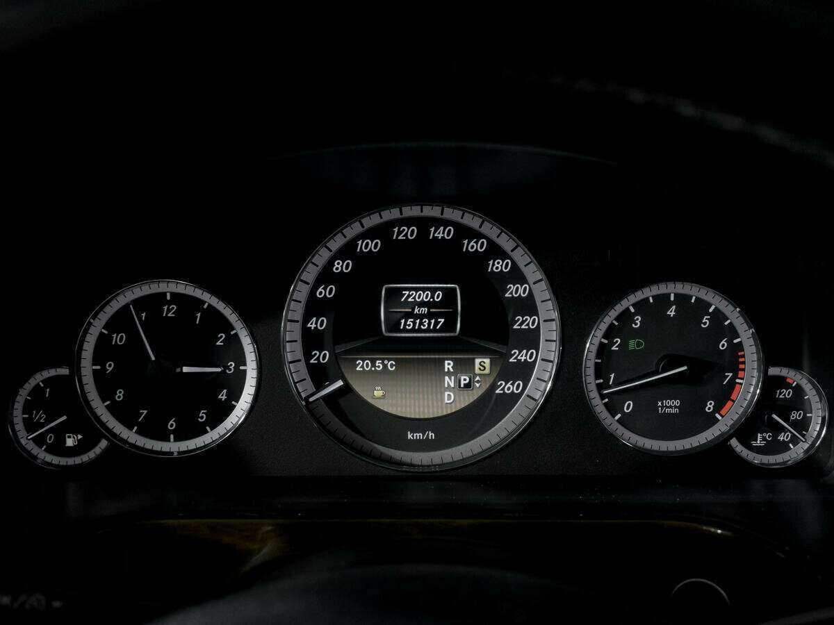 Mercedes-Benz E-Класс 2012 года с пробегом. Фото: #9