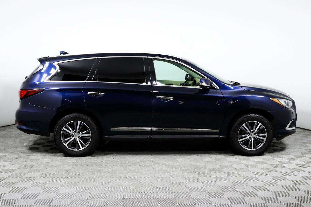 Infiniti QX60 2018 года с пробегом. Фото: #3
