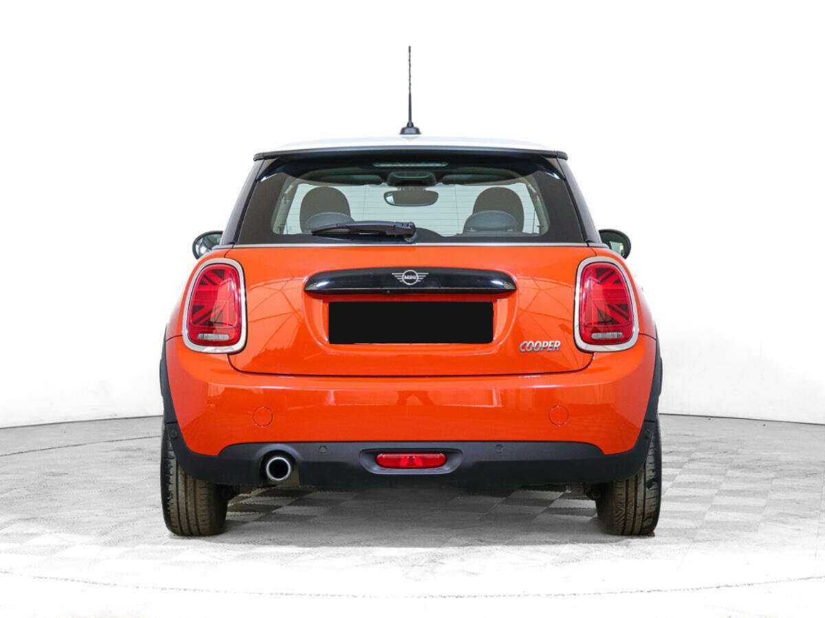 Mini Hatch 2021 года с пробегом. Фото: #5