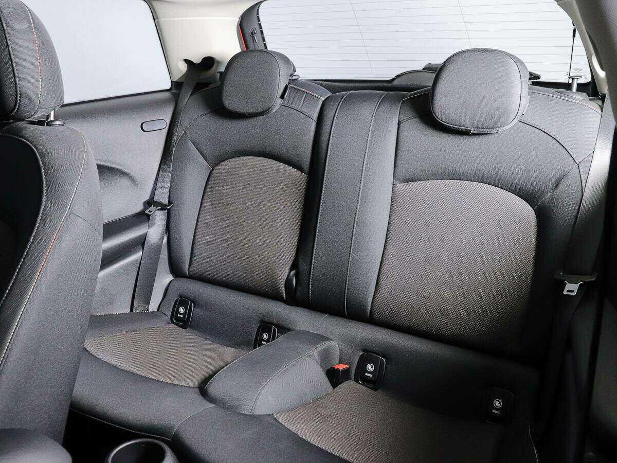 Mini Hatch 2021 года с пробегом. Фото: #9