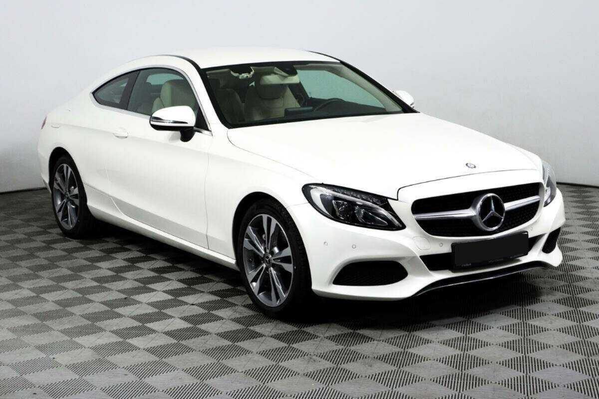 Mercedes-Benz C-Класс 2017 года с пробегом. Фото: #2