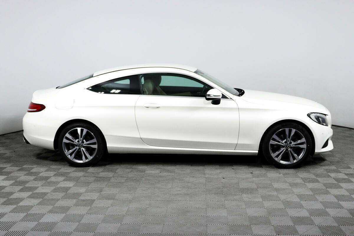 Mercedes-Benz C-Класс 2017 года с пробегом. Фото: #3