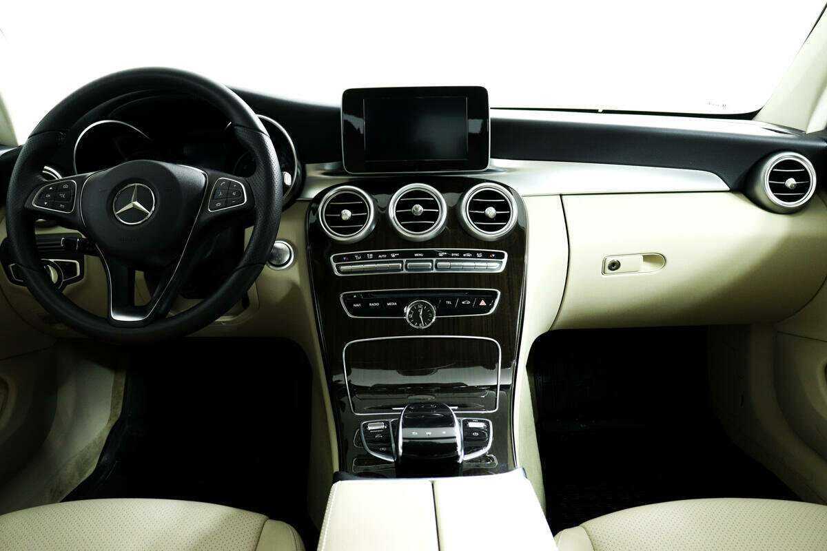 Mercedes-Benz C-Класс 2017 года с пробегом. Фото: #10