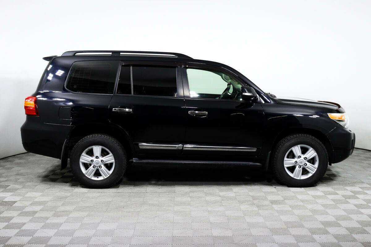 Toyota Land Cruiser 2012 года с пробегом. Фото: #3