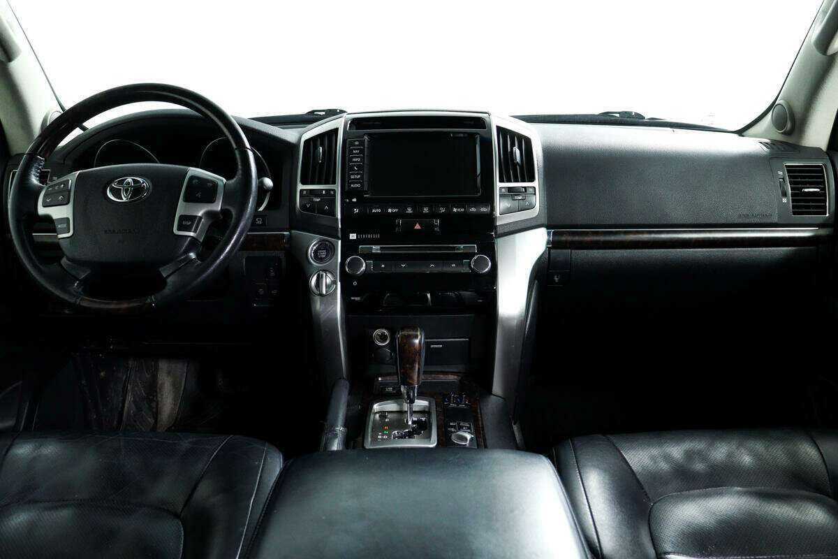 Toyota Land Cruiser 2012 года с пробегом. Фото: #10