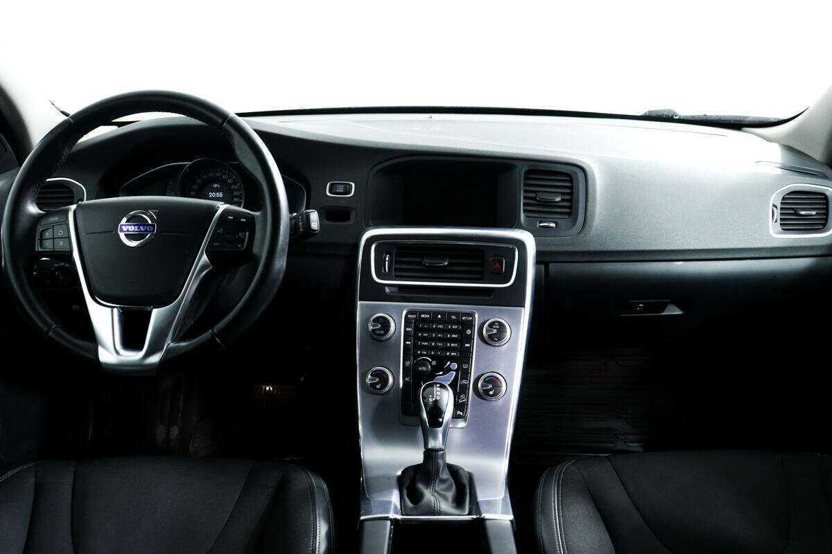 Volvo V60 Cross Country 2018 года с пробегом. Фото: #9
