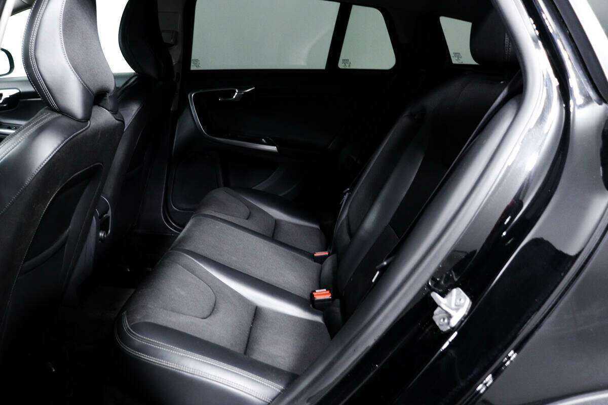 Volvo V60 Cross Country 2018 года с пробегом. Фото: #10