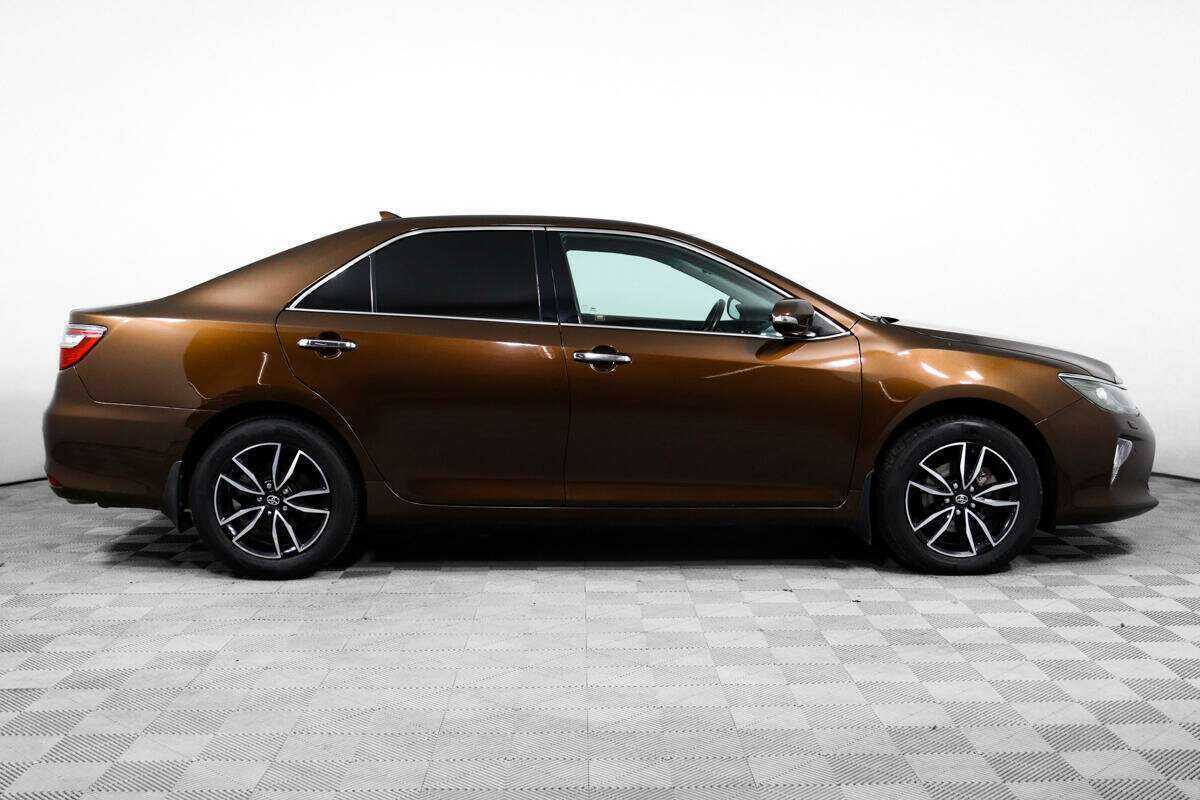 Toyota Camry 2017 года с пробегом. Фото: #3