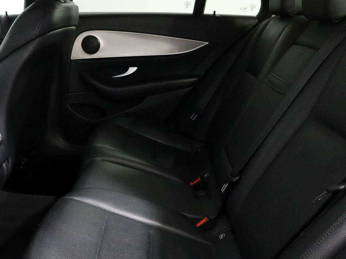 Mercedes-Benz E-Класс 2019 года с пробегом. Фото: #7