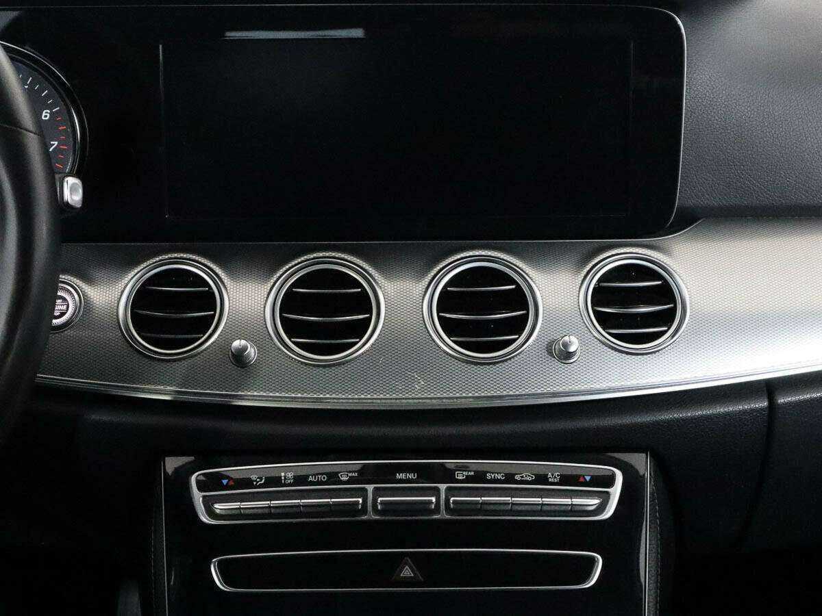 Mercedes-Benz E-Класс 2019 года с пробегом. Фото: #10