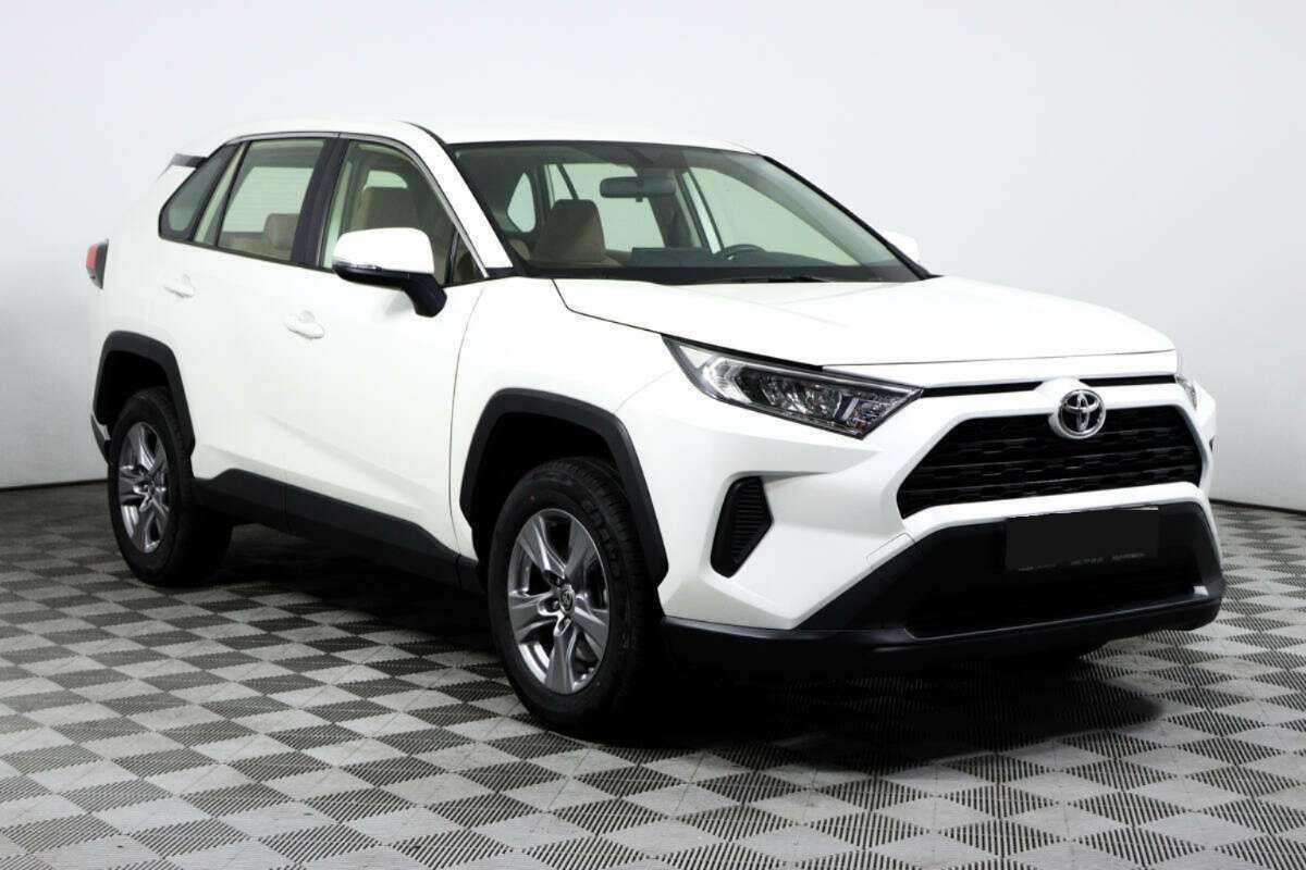 Toyota RAV4 2022 года с пробегом. Фото: #2