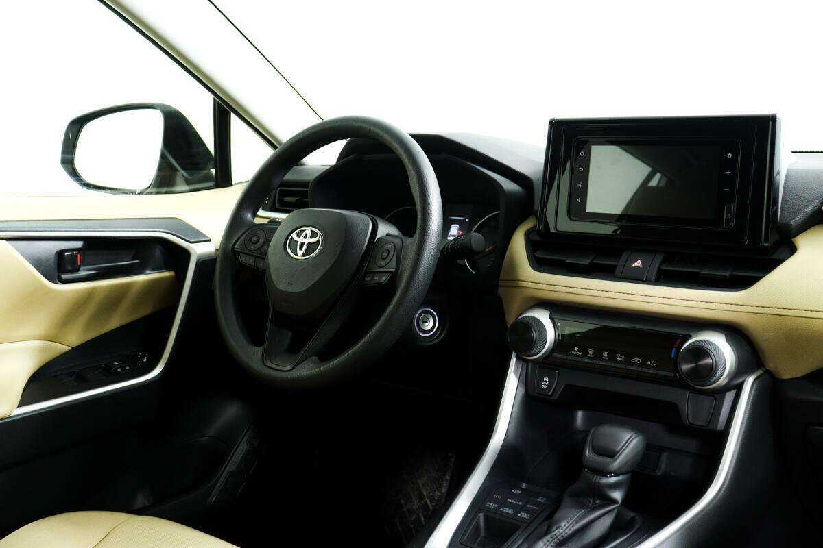 Toyota RAV4 2022 года с пробегом. Фото: #8
