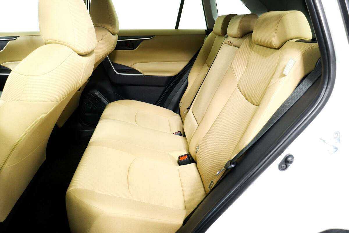 Toyota RAV4 2022 года с пробегом. Фото: #11