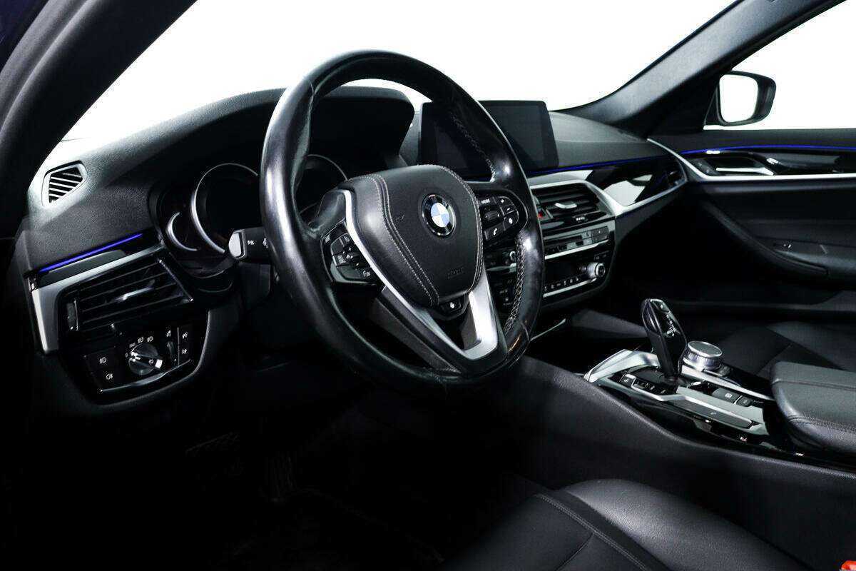 BMW 5 серии 2017 года с пробегом. Фото: #11