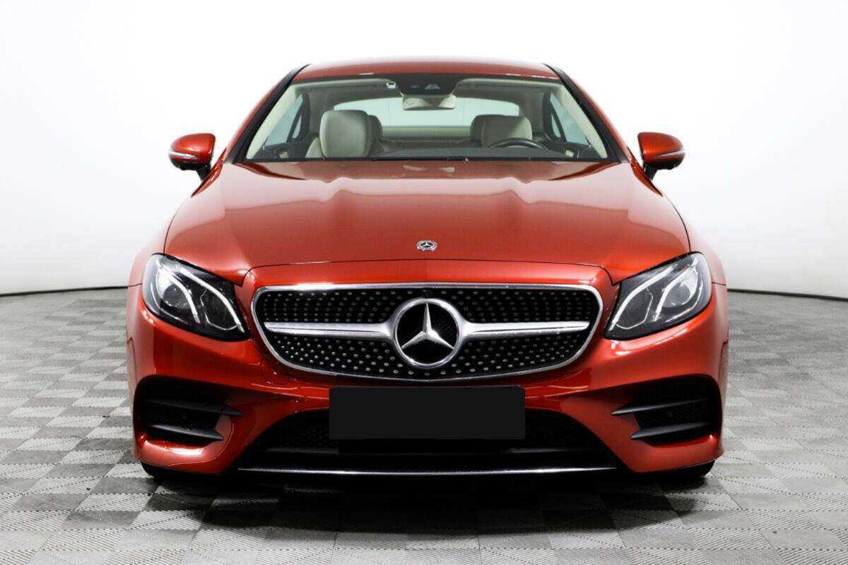 Mercedes-Benz E-Класс 2017 года с пробегом. Фото: #1