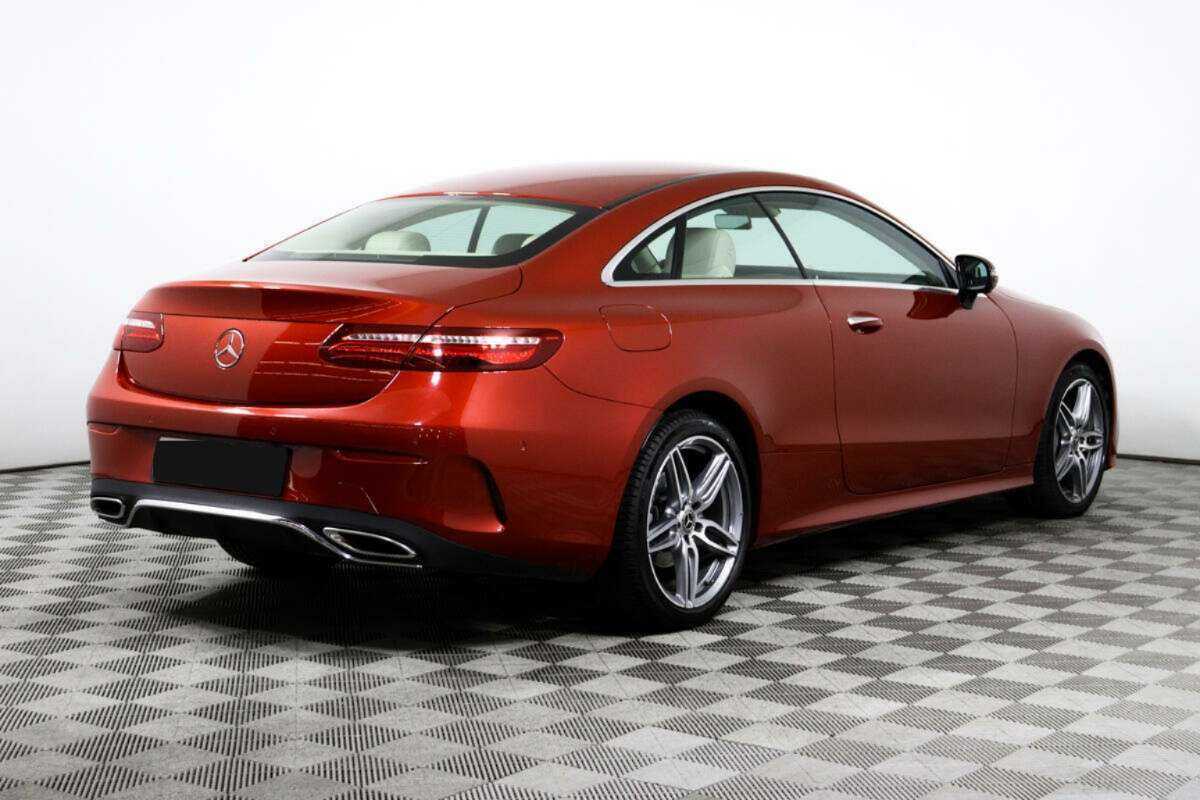 Mercedes-Benz E-Класс 2017 года с пробегом. Фото: #4