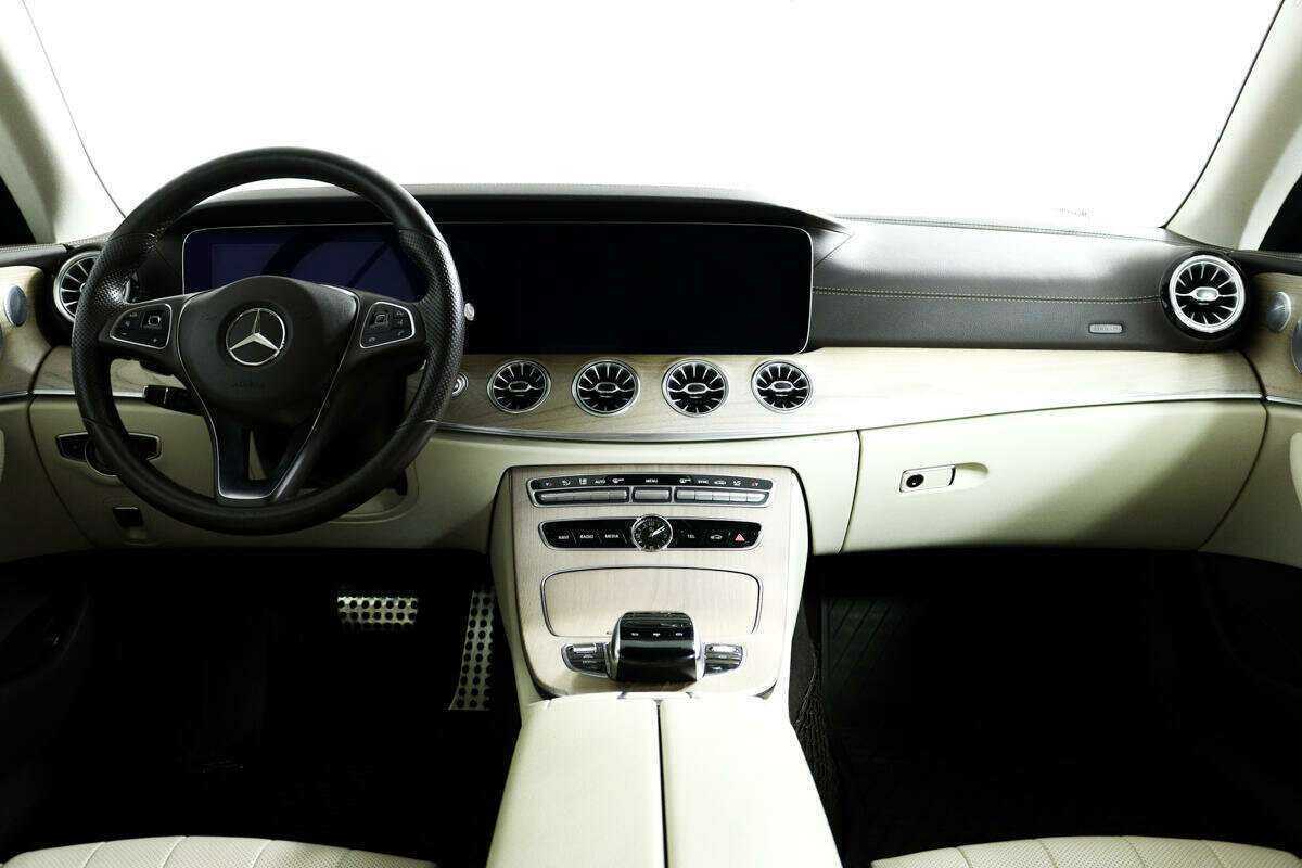 Mercedes-Benz E-Класс 2017 года с пробегом. Фото: #9