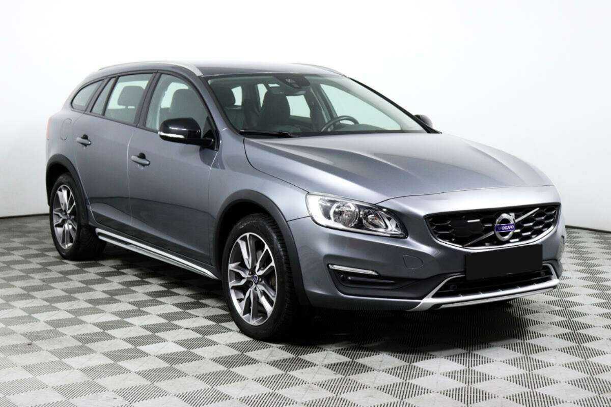 Volvo V60 Cross Country 2018 года с пробегом. Фото: #2