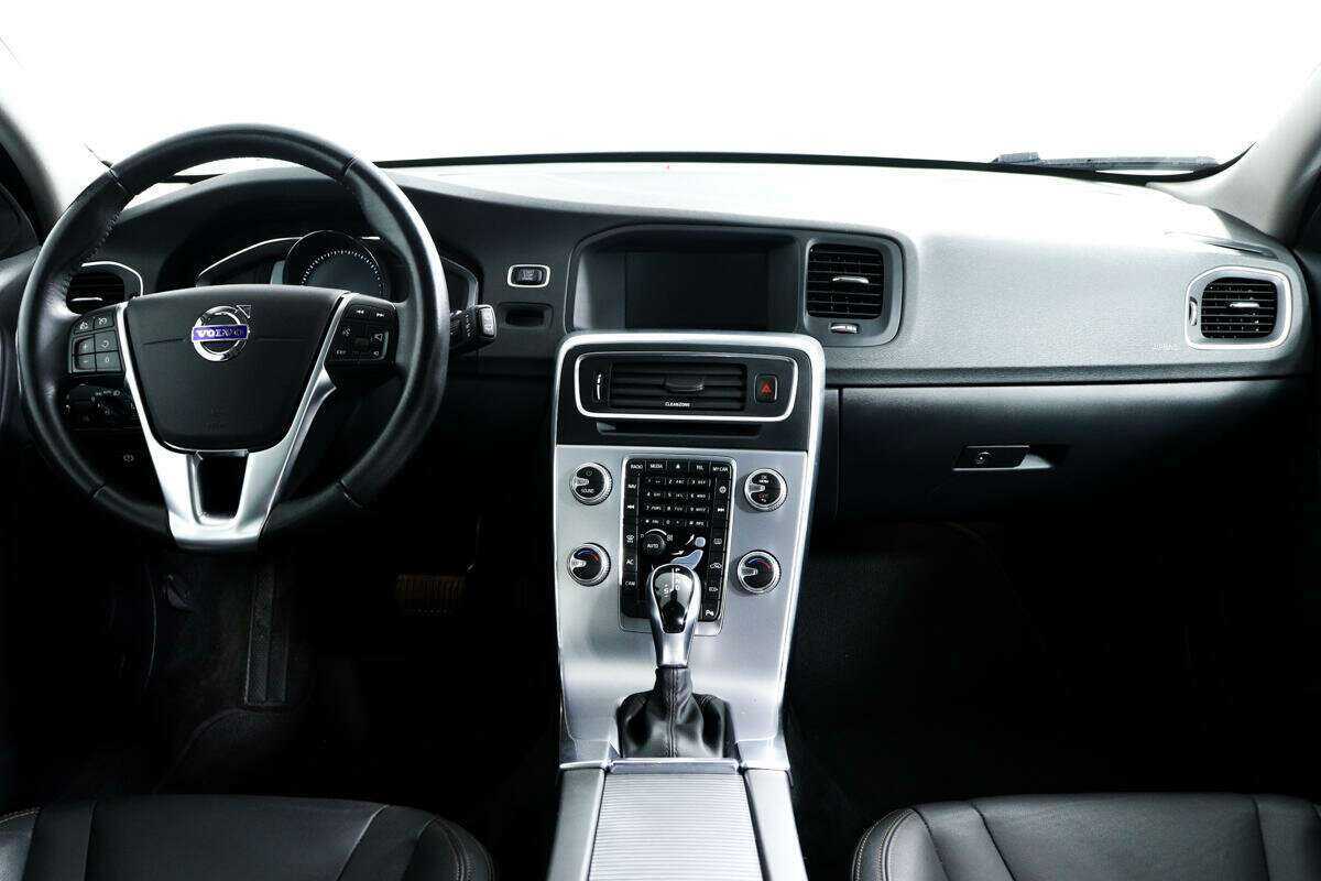 Volvo V60 Cross Country 2018 года с пробегом. Фото: #8