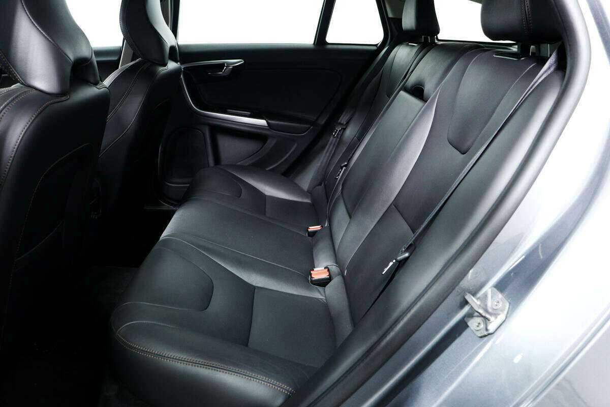 Volvo V60 Cross Country 2018 года с пробегом. Фото: #9