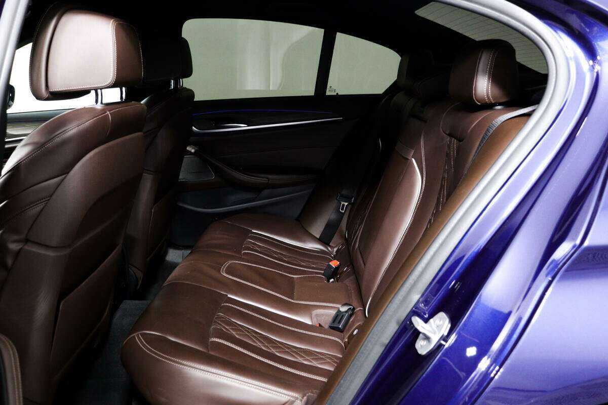 BMW 5 серии 2018 года с пробегом. Фото: #11