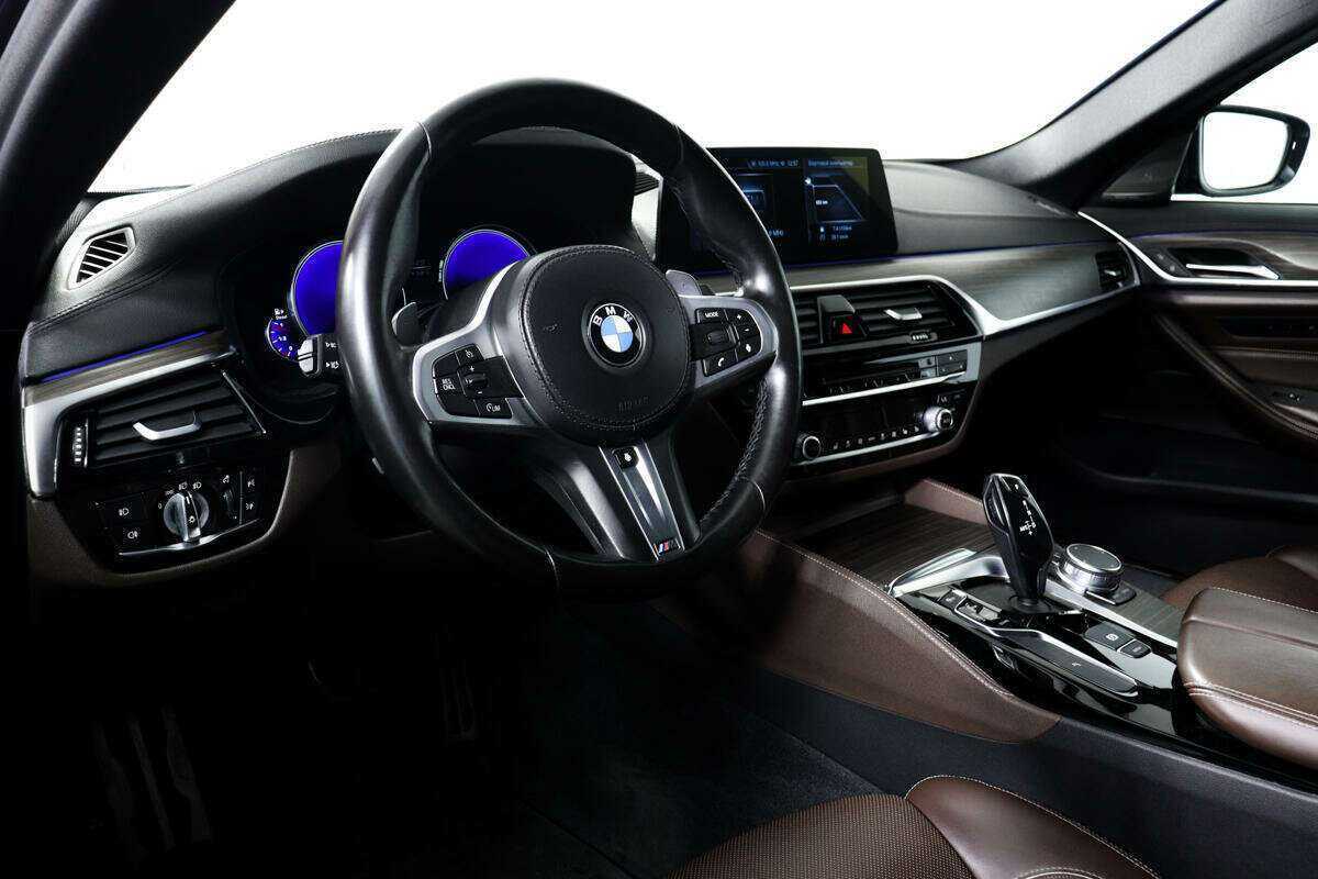 BMW 5 серии 2018 года с пробегом. Фото: #12