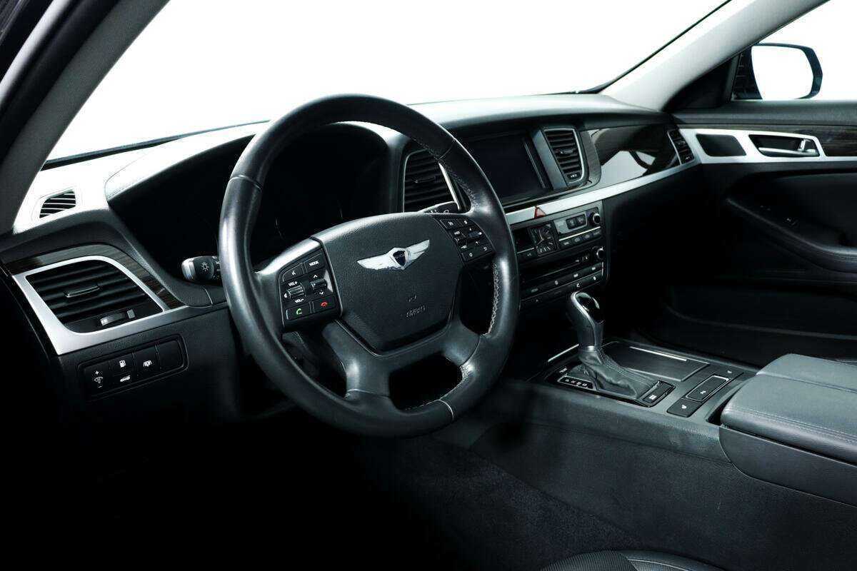 Hyundai Genesis 2016 года с пробегом. Фото: #12