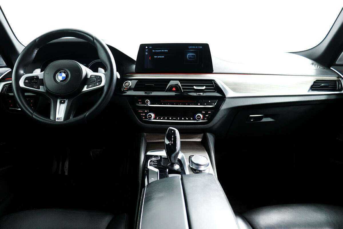BMW 5 серии 2017 года с пробегом. Фото: #10