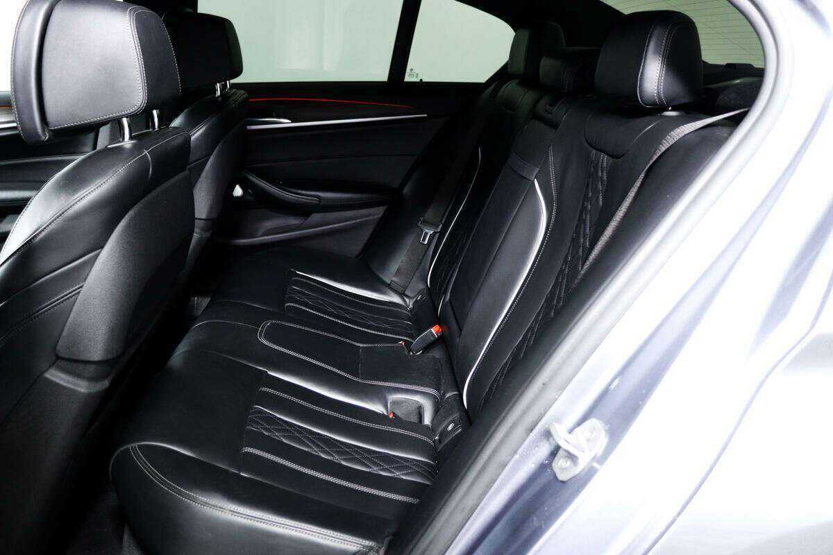 BMW 5 серии 2017 года с пробегом. Фото: #11