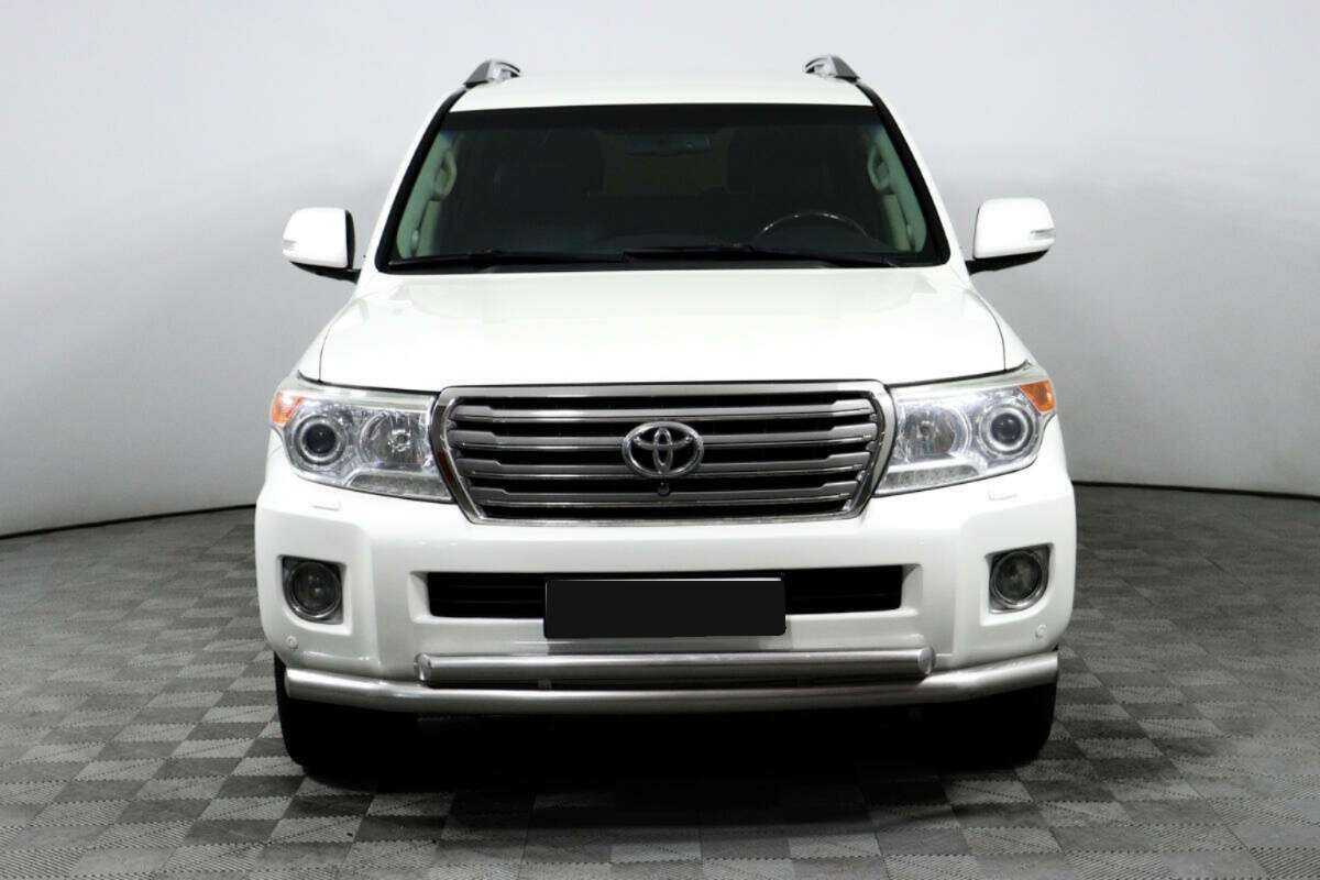Toyota Land Cruiser 2012 года с пробегом. Фото: #1