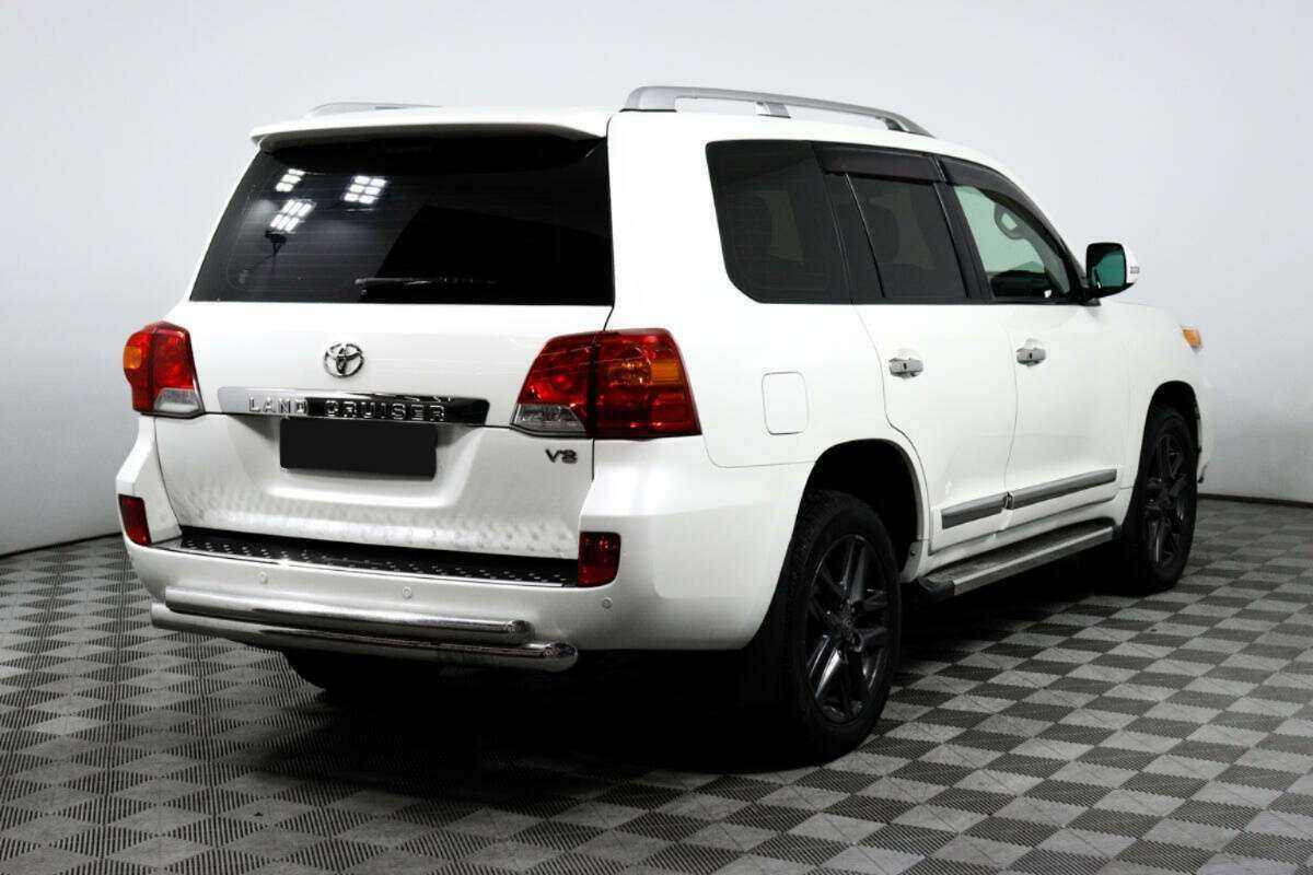 Toyota Land Cruiser 2012 года с пробегом. Фото: #4