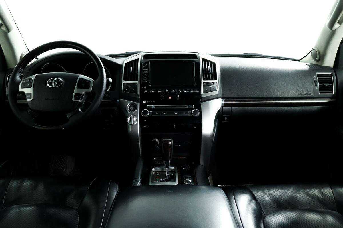Toyota Land Cruiser 2012 года с пробегом. Фото: #10