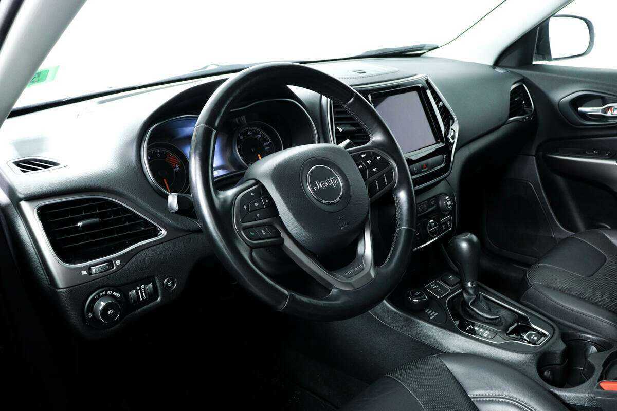 Jeep Cherokee 2020 года с пробегом. Фото: #12