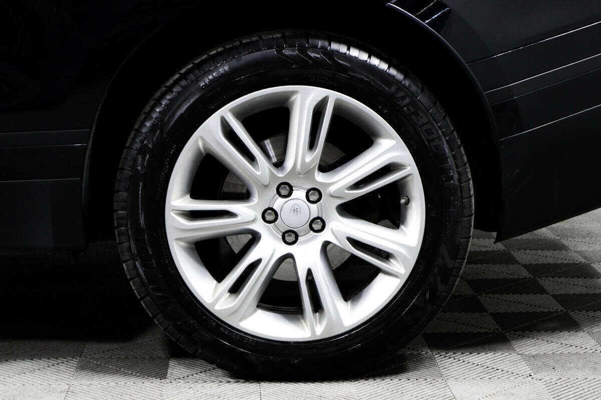 Land Rover Range Rover Velar 2017 года с пробегом. Фото: #12