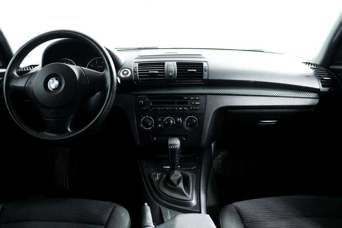 BMW 1 серии 2009 года с пробегом. Фото: #10