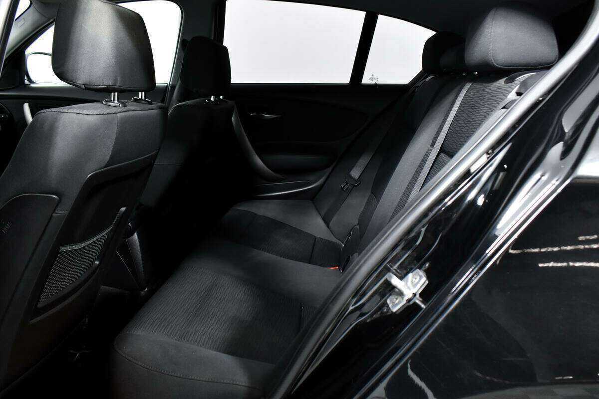 BMW 1 серии 2009 года с пробегом. Фото: #11