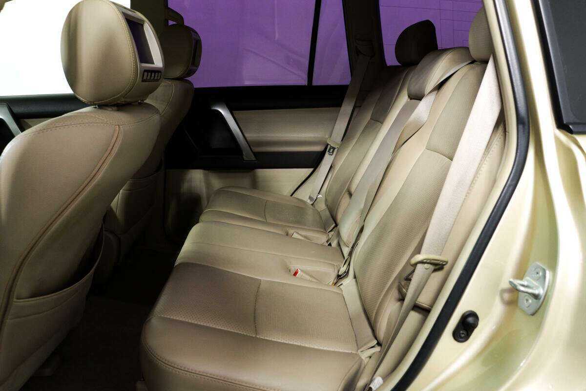 Toyota Land Cruiser Prado 2011 года с пробегом. Фото: #11