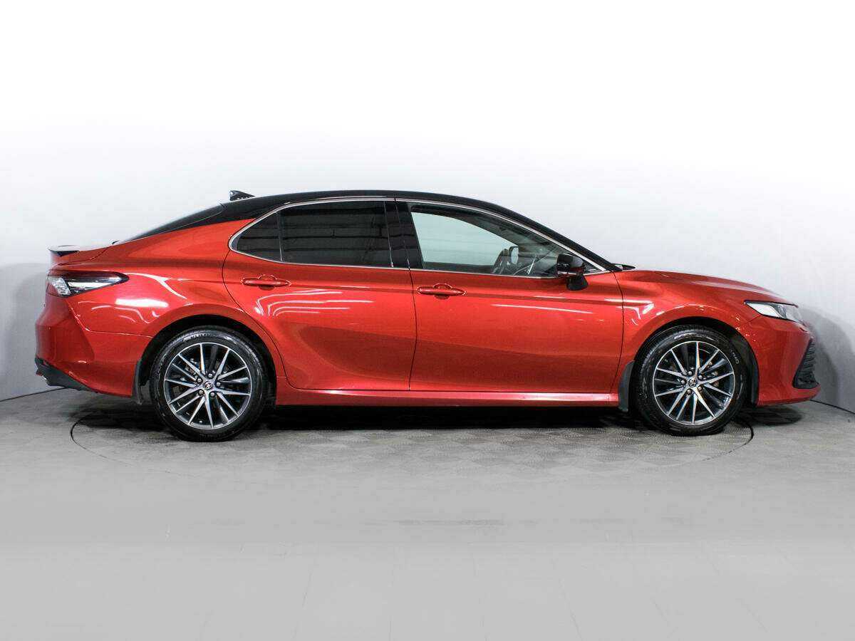 Toyota Camry 2021 года с пробегом. Фото: #3