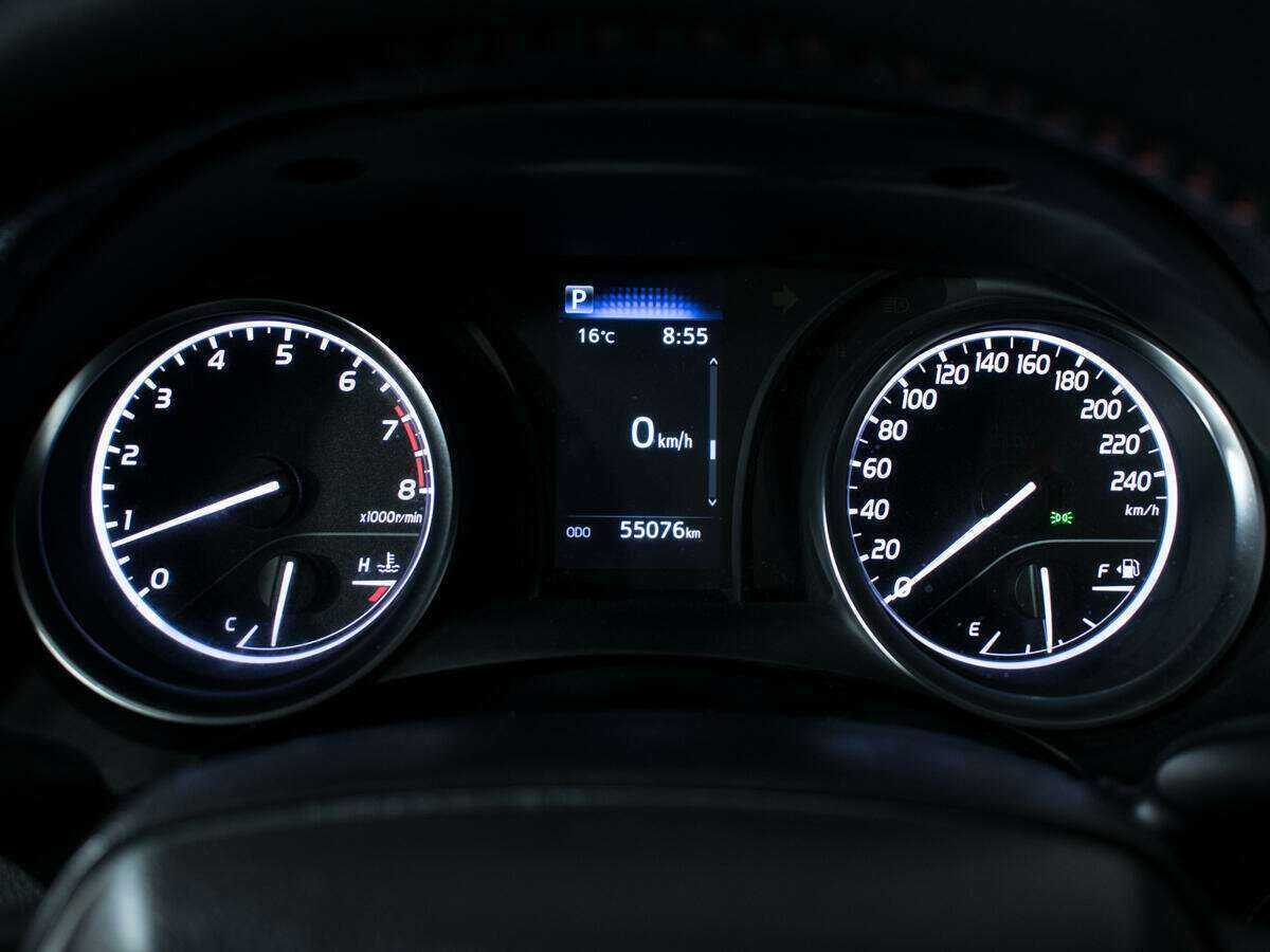 Toyota Camry 2021 года с пробегом. Фото: #10