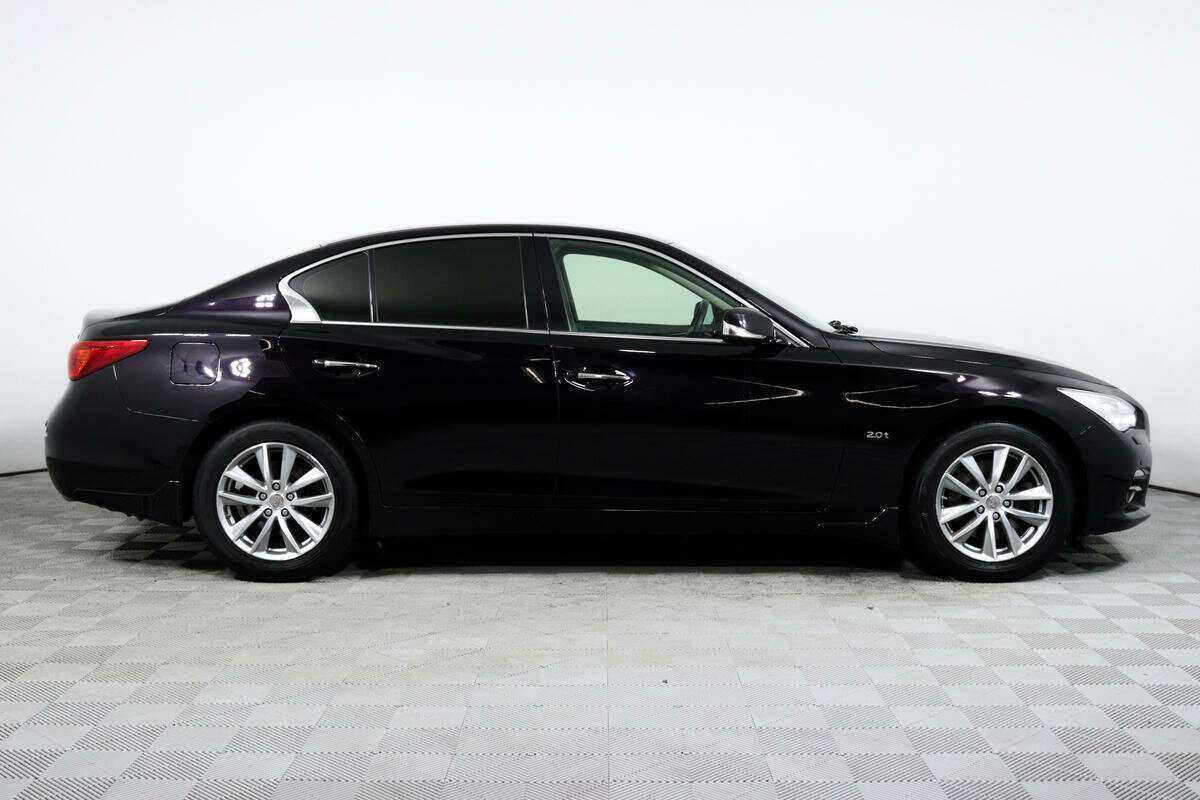 Infiniti Q50 2016 года с пробегом. Фото: #2