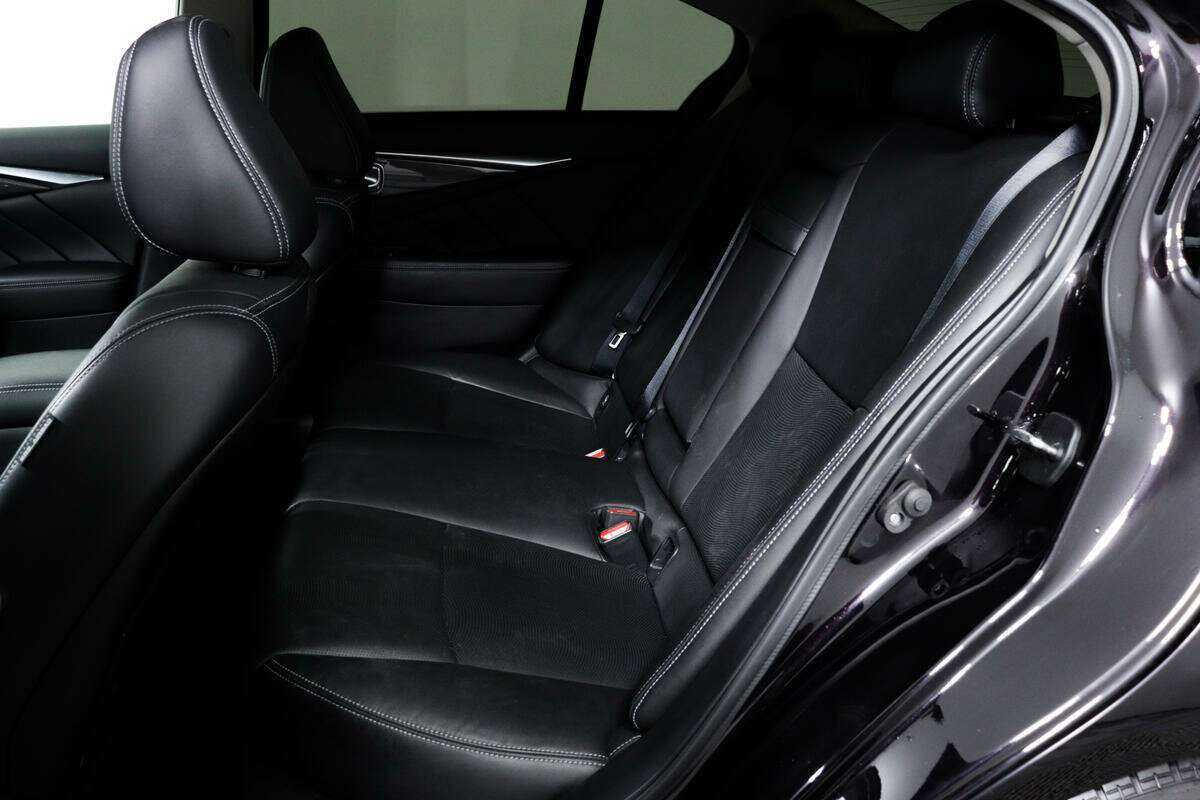 Infiniti Q50 2016 года с пробегом. Фото: #9