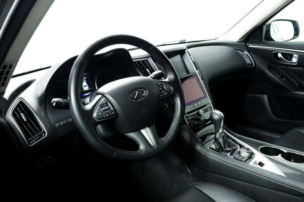 Infiniti Q50 2016 года с пробегом. Фото: #10
