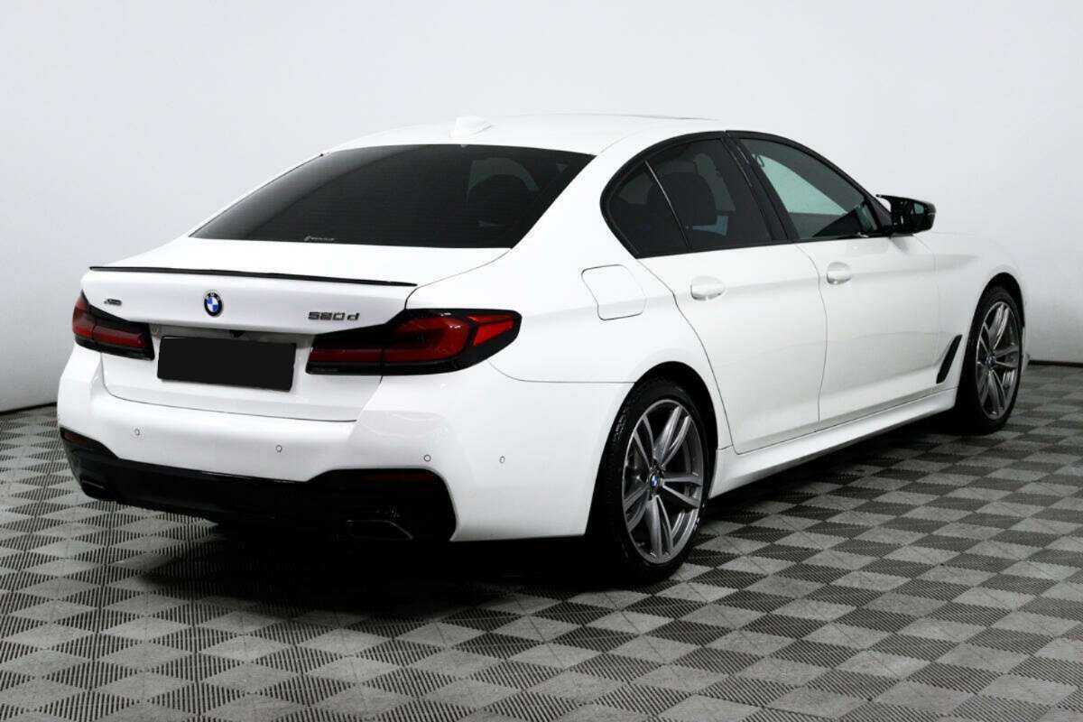 BMW 5 серии 2019 года с пробегом. Фото: #4