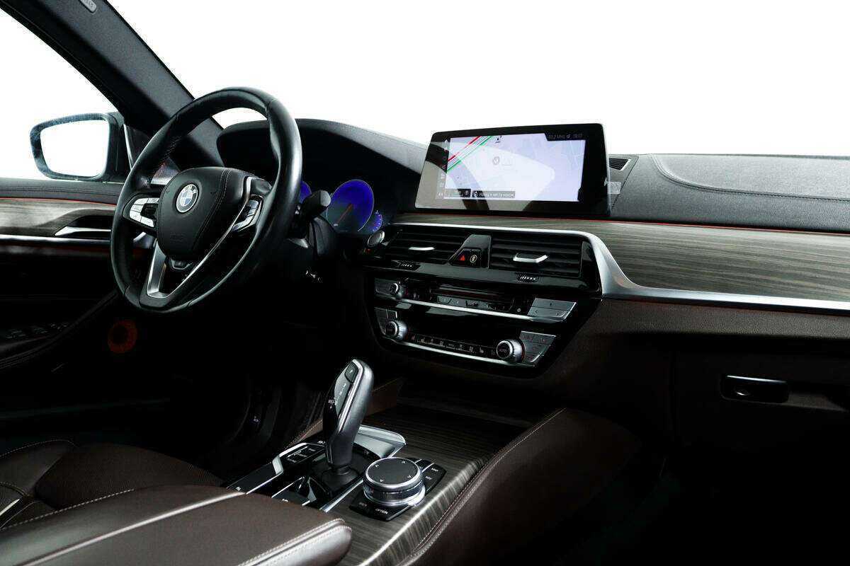 BMW 5 серии 2019 года с пробегом. Фото: #8