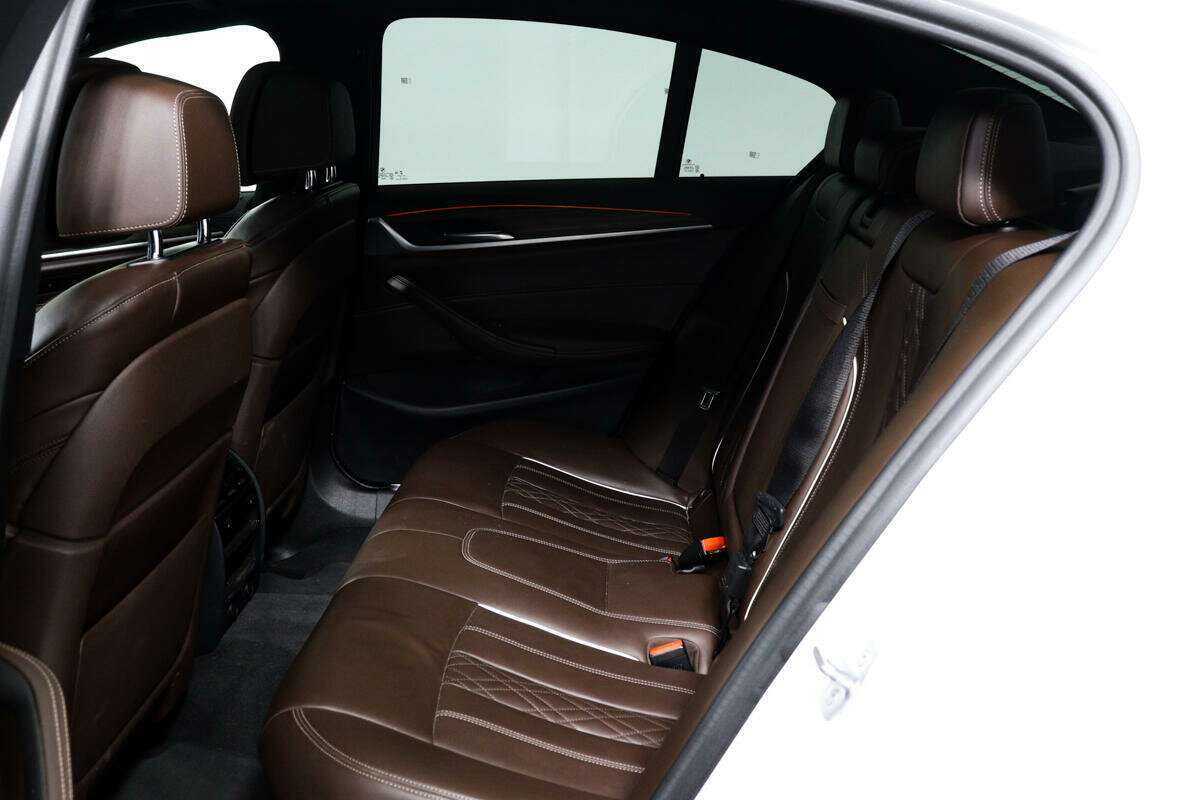 BMW 5 серии 2019 года с пробегом. Фото: #11